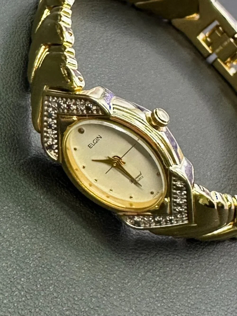 VTG Elgin Diamond Quartz Gold-Tone Watch.  Fresh Battery
